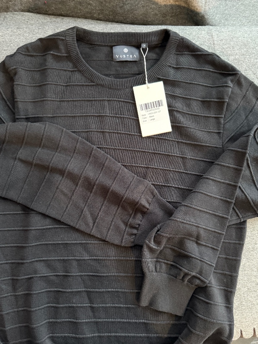 VUSTRA Men's Black Crewneck Sweater - NWT - Size Large